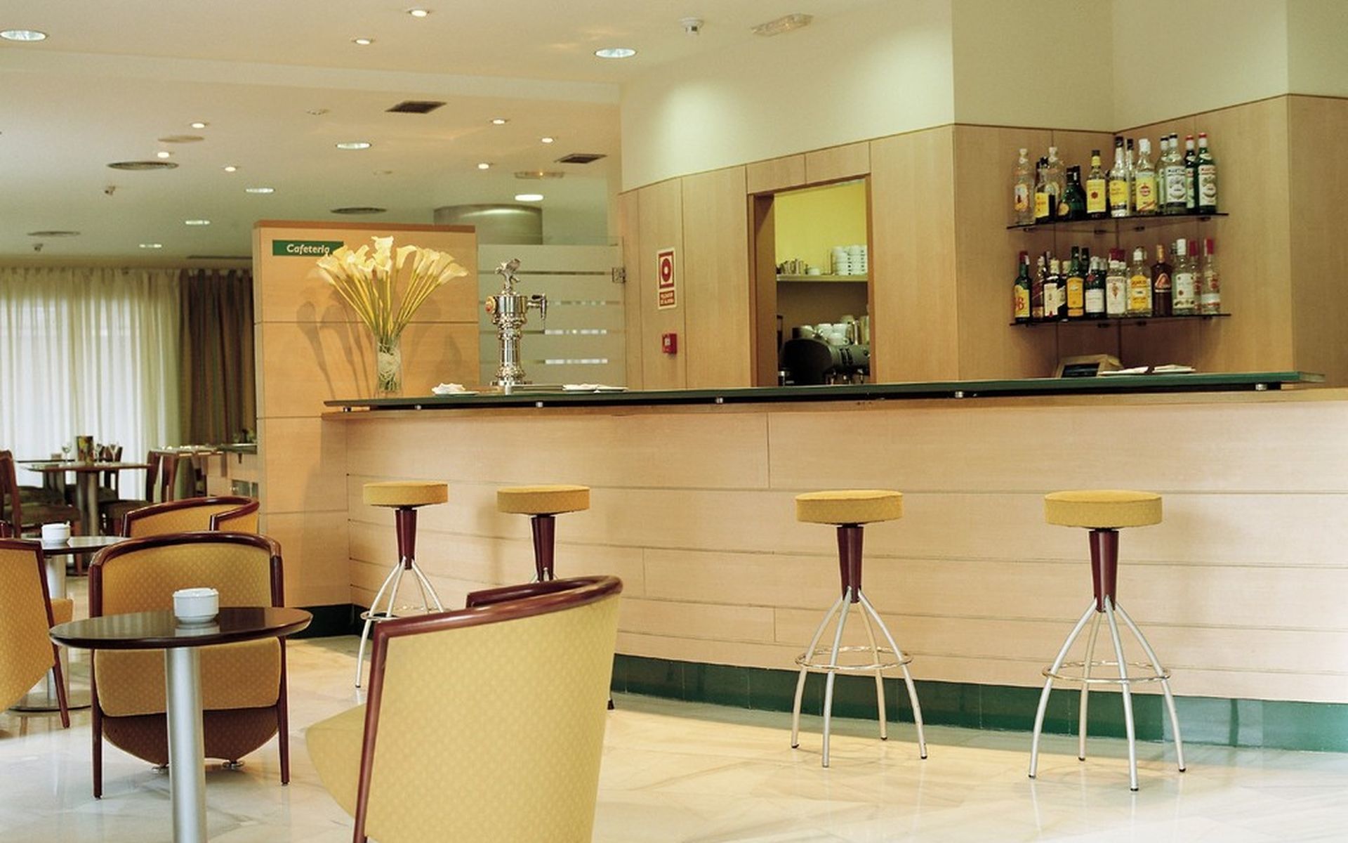 Hotel NH Madrid Barajas Airport Restaurante foto